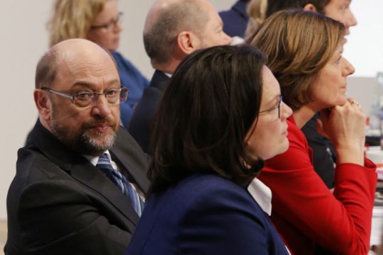 Προς κυβέρνηση μεγάλου συνασπισμού με… ρήτρα επιείκειας