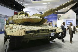 Κάνουν τους… Γερμανούς για την εισβολή και τα «Λέοπαρντ»