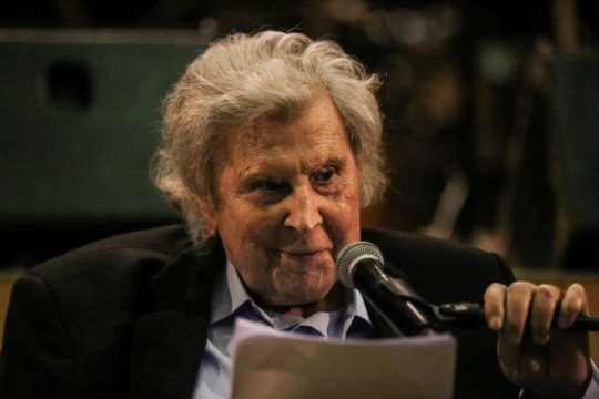 Να μην περιέχεται η λέξη «Μακεδονία» στην ονομασία ζητά ο Μίκης