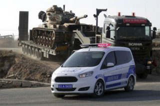 Οι Τούρκοι ετοιμάζονται για εισβολή στο Αφρίν