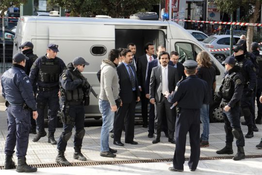 Από θέση αρχών