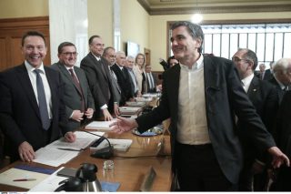 Ετοιμάζεται η επιστολή προς το ΔΝΤ
