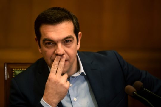 Έξοδος από το πρόγραμμα και ΠΓΔΜ στο επίκεντρο