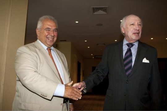 Τριμερής για το Μακεδονικό