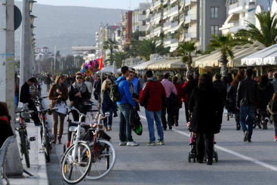 Καλοκαιρία σε όλη τη χώρα