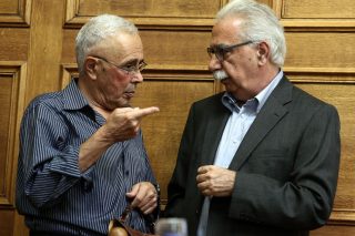 Στον… πάγο ο ανασχηματισμός