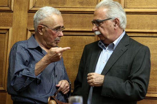 Στον… πάγο ο ανασχηματισμός