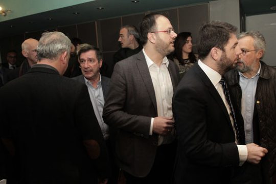 Νέο καταστατικό με τάσεις και δημοψηφίσματα