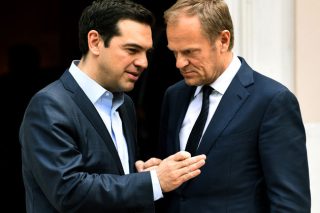 Αυστηρό μήνυμα Τουσκ στην Αγκυρα