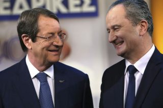 Ψάχνουν συμμαχίες χωρίς αποτέλεσμα