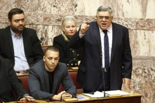 Ναζιστική υστερία από τη Χρυσή Αυγή για το Μακεδονικό