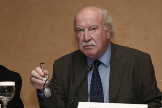 Καταγγελία Ανωμερίτη για τη διαδικασία πώλησης ΟΛΠ και ΟΛΘ