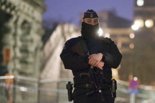 Αστυνομική εισβολή σε χώρο φιλοξενίας καλλιτεχνών προσφύγων στο Βέλγιο