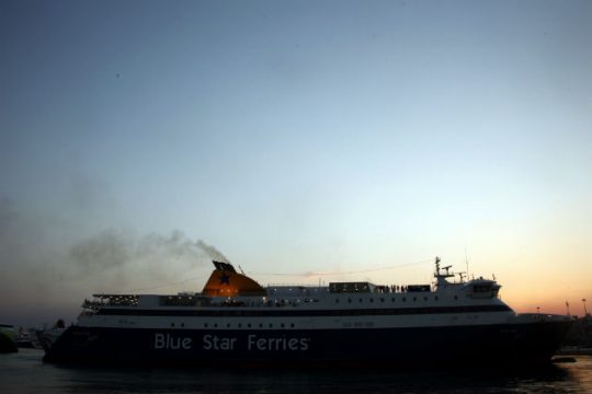 Αναγνωρίστηκε ο άνδρας που έπεσε στη θάλασσα από πλοίο