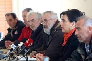13 αιτήματα & ένα «καρφί»