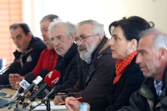 13 αιτήματα & ένα «καρφί»