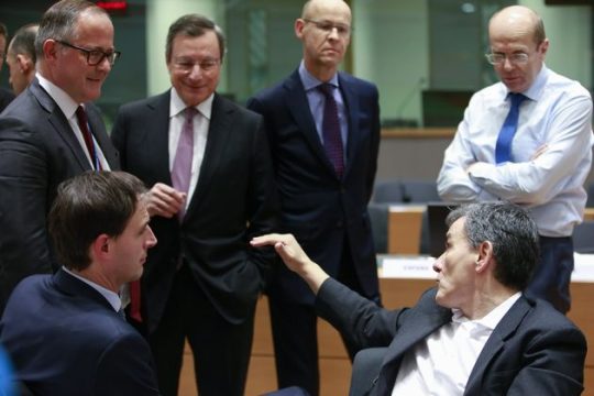 Αναβολή στη δόση των 5,7 δισ.