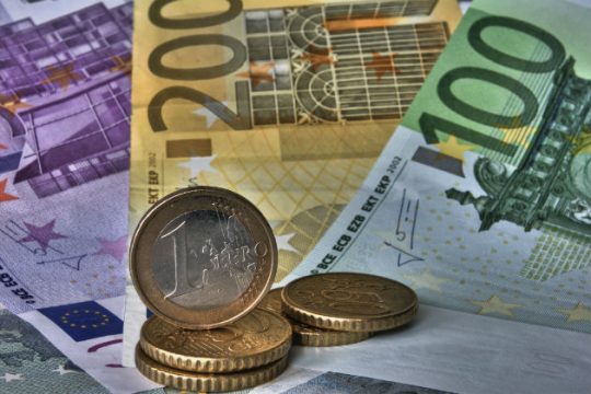 ΕΣΕΕ: Ρύθμιση οφειλών σε ΕΦΚΑ και Εφορία