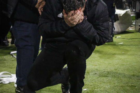 Νομική επίθεση και δέσμευση Σαββίδη