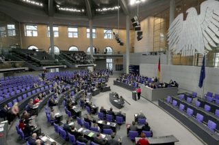 Γερμανία: κομματική ή συνειδησιακή κρίση;