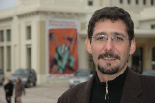Η Ε.Ε. πιέζει υπερχρεωμένες χώρες να ιδιωτικοποιήσουν το νερό τους