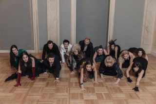 Οι πολλές «γυναίκες» που γράφονται από τον έναν «άνδρα»