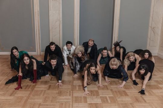 Οι πολλές «γυναίκες» που γράφονται από τον έναν «άνδρα»
