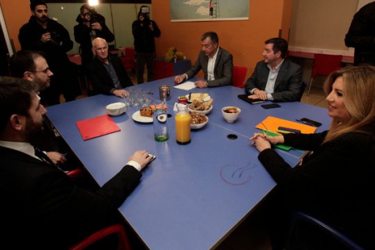 Νέες τριβές για τους συνέδρους – Τι απαντά το ΠΑΣΟΚ στο Ποτάμι