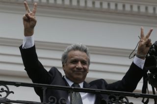 Πώς ο Λένιν Μορένο φέρνει το Σύνταγμα στα μέτρα του