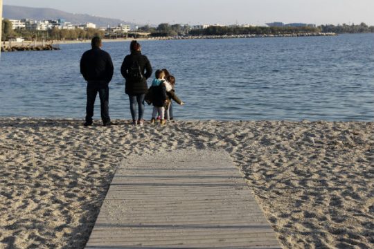 Επιβιώνουν με περικοπές