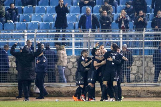 Σέντρα για το ντέρμπι στα δικαστήρια!