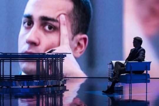 Εκλογές-γρίφος με προβάδισμα «Πέντε Αστέρων»