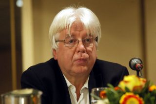 Αλλαγή σκυτάλης στο Πολιτικό Εργαστήριο