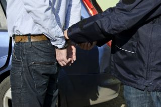 Αγόραζε ναρκωτικά στην Αθήνα, τα κατανάλωνε στην Άρτα