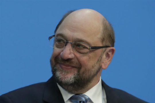 DW: Πικρή συμφωνία για τη Μέρκελ, απροσδόκητα κερδισμένο το SPD