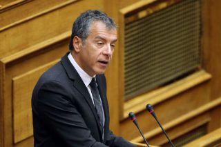 Αποστάσεις Σταύρου Θεοδωράκη