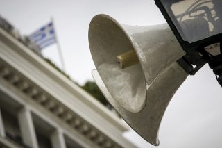Τα συλλαλητήρια και οι αμβλύωπες