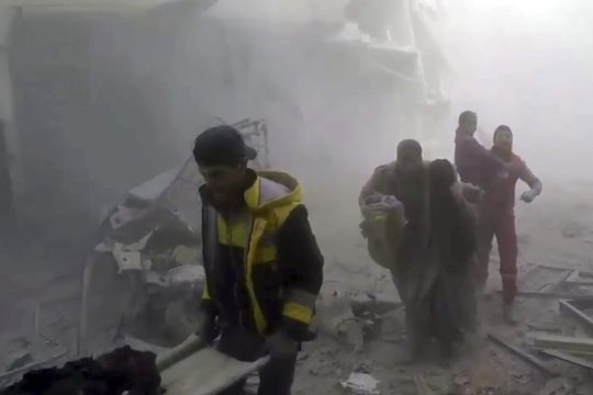 Σφοδρές μάχες παρά την εκεχειρία, εν μέσω διπλωματικού πυρετού