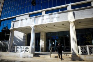 Ορίστηκαν οι δικάσιμες για το άσυλο στον Τούρκο αξιωματικό