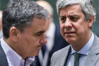 «Έκρηξη» Τσακαλώτου στις πιέσεις Ντράγκι για πλειστηριασμούς