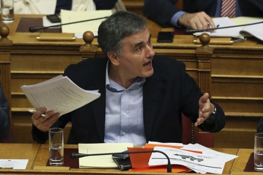 Σχέδιο μεταρρυθμίσεων με ελληνική σφραγίδα