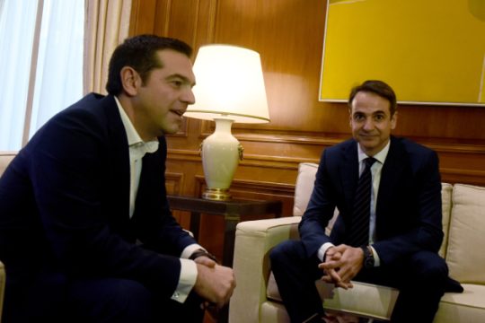 Διασταυρώνουν τα ξίφη τους μέσω Βελγίου