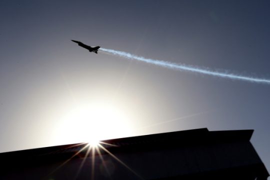 Συνετρίβη τουρκικό μαχητικό στη Σμύρνη