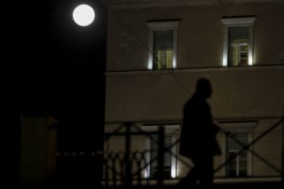 Τα παντζούρια της Βουλής