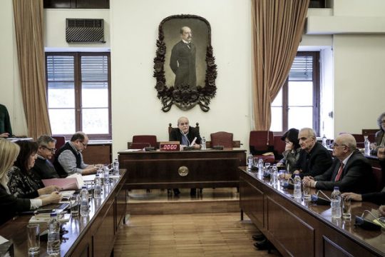 Με δέκα κάλπες η ψηφοφορία