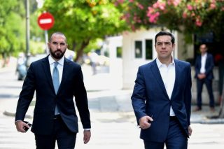 Και επίθεση στη διαπλοκή και δουλειά για καθαρή έξοδο