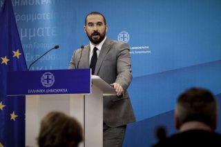 «Καρφιά» με πολλούς αποδέκτες