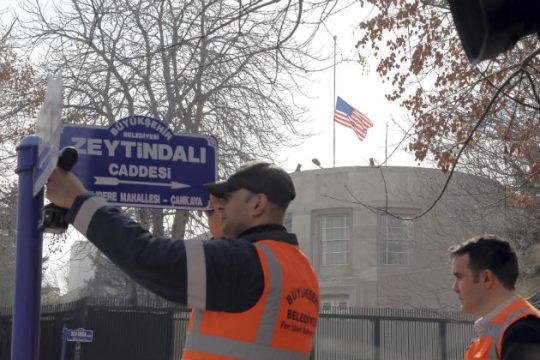 Συλλήψεις λόγω απειλής στην πρεσβεία των ΗΠΑ στην Άγκυρα