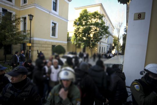 Για εφτά τρομο- κατηγορίες θα απολογηθούν οι εννέα Κούρδοι