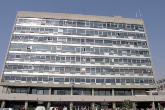 Πρυτανική κόντρα με ουρά
